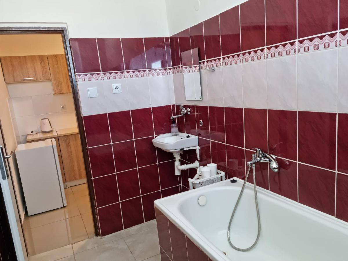Stara Posta Bed & Breakfast Svidnik Bagian luar foto